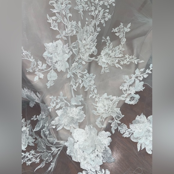 ELYSEE Detachable Bridal Overskirt - Picture 6 of 6